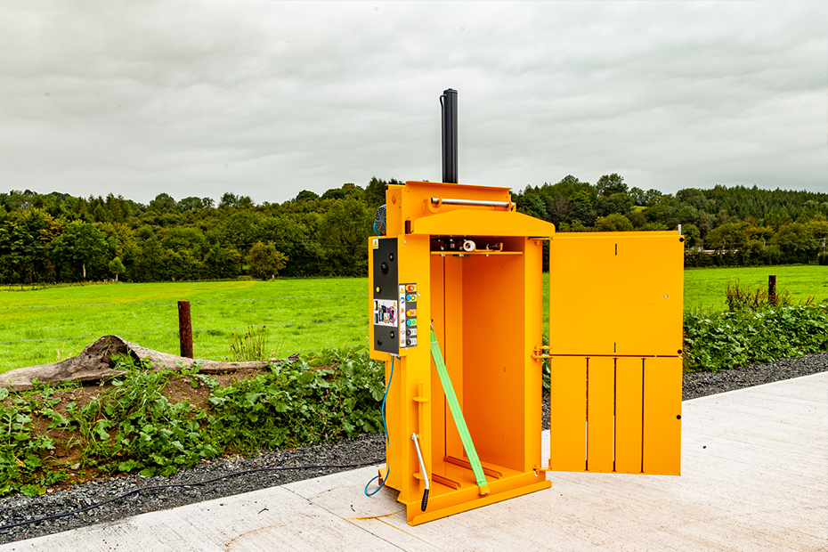 A yellow coloured 75 auto with strap eject for easy removal of bales.  